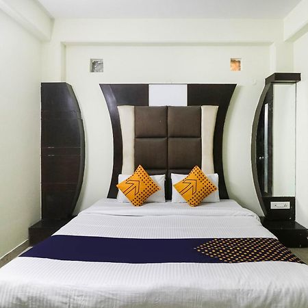 Spot On Hotel Grace Near Star Mall Gurgaon Exterior foto