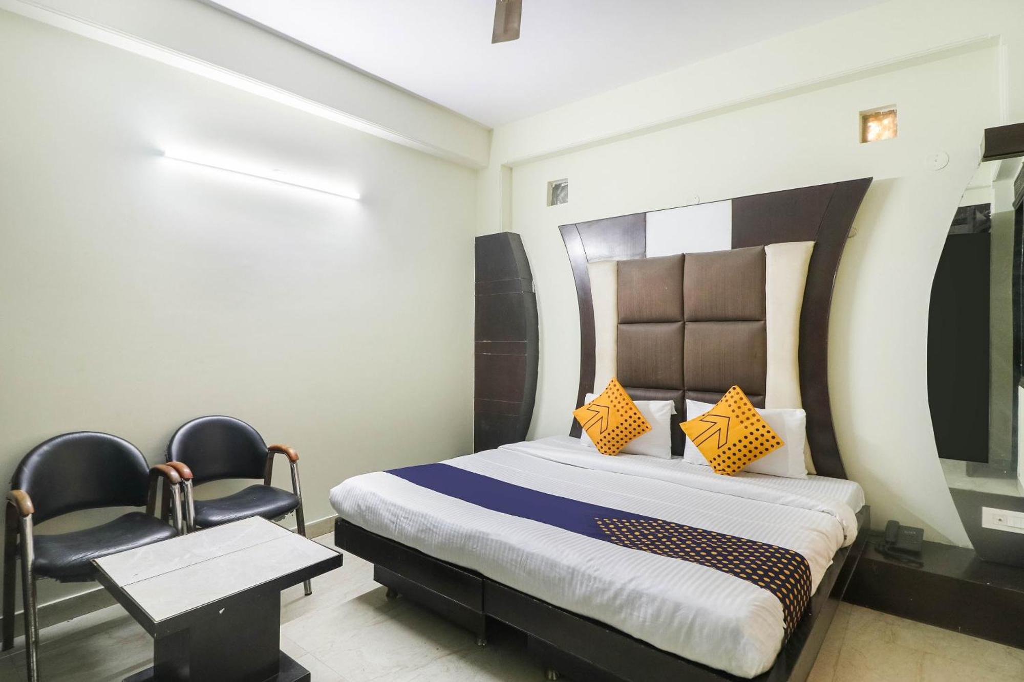 Spot On Hotel Grace Near Star Mall Gurgaon Exterior foto