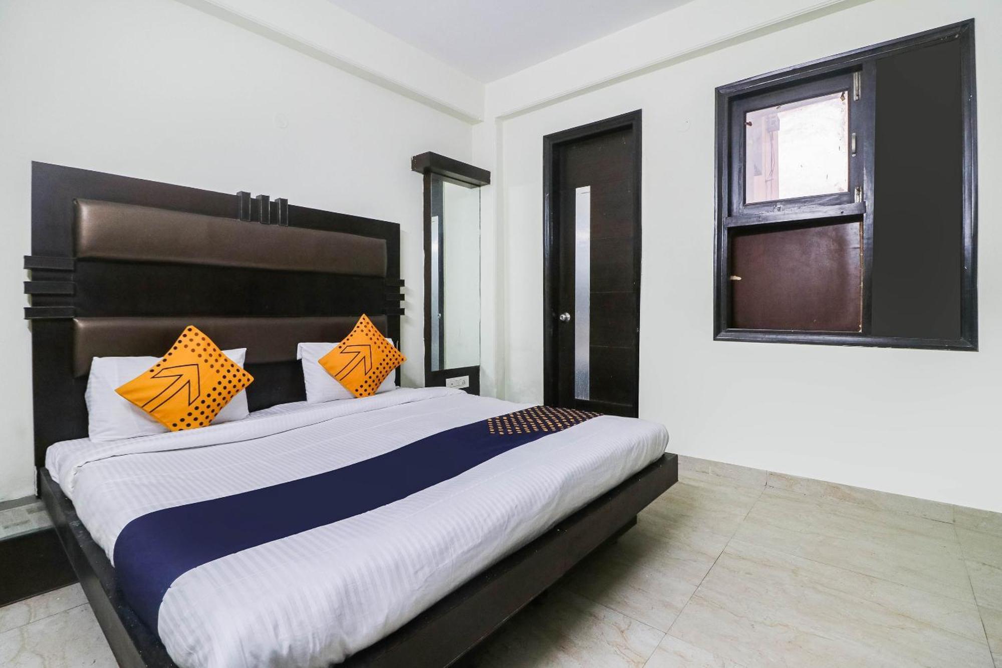 Spot On Hotel Grace Near Star Mall Gurgaon Exterior foto
